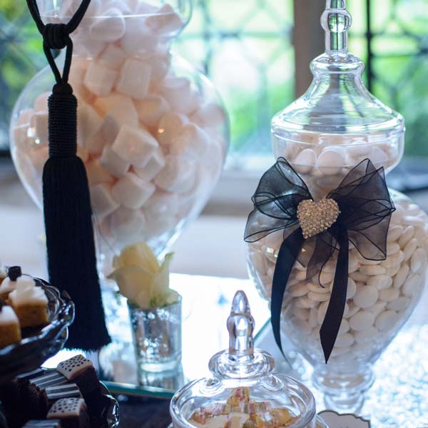 Hottest Wedding Dessert Table Ideas