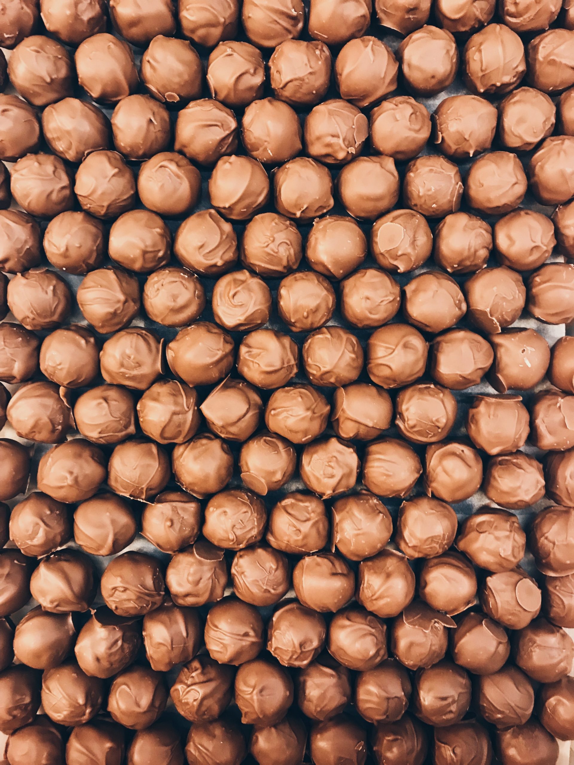 Milk Chocolate and Dalwinney whisky Truffles - Image 3