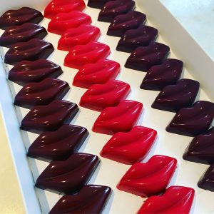 Chocolate lips bonbons