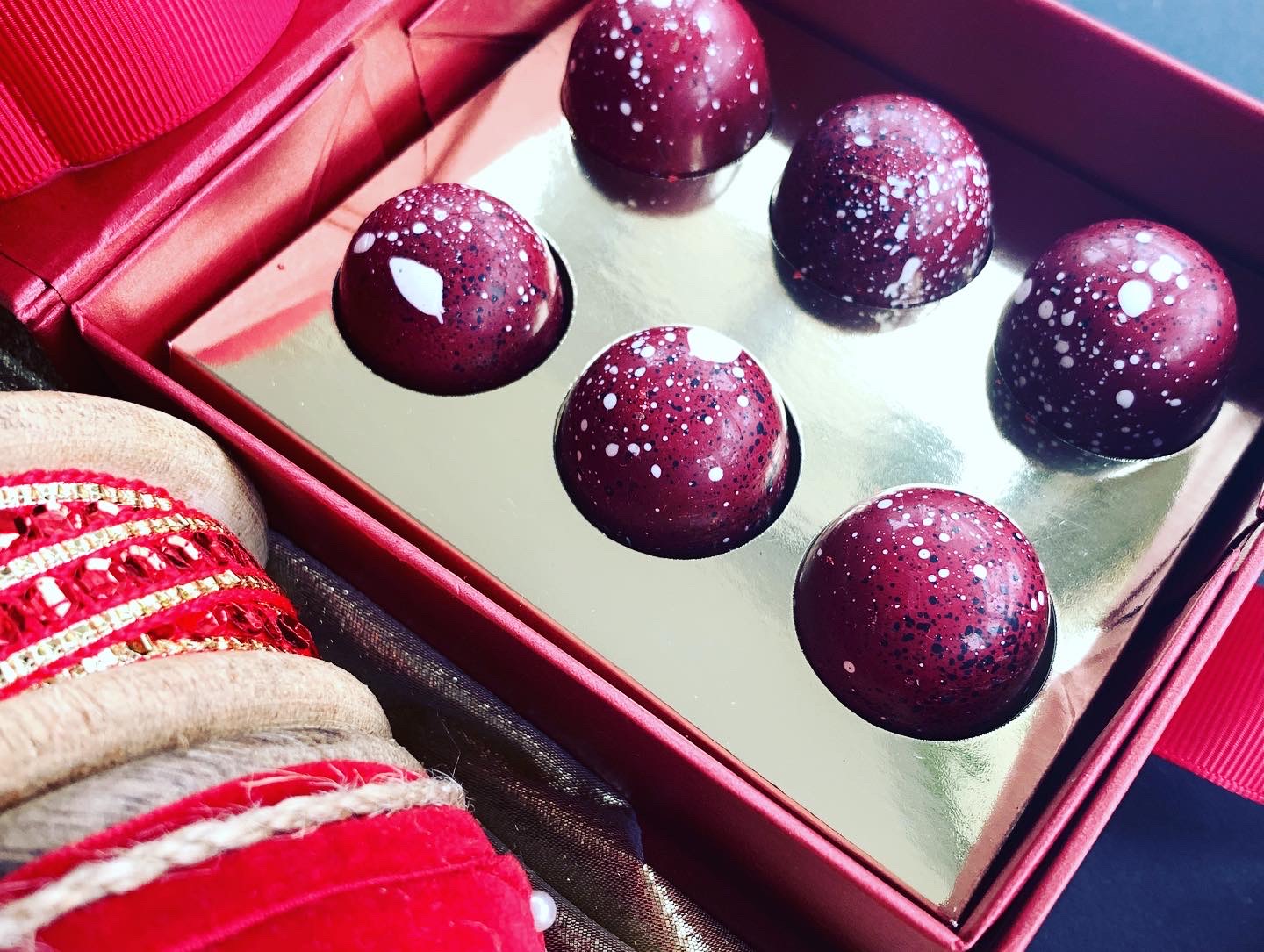 Christmas-chocolates in seasonal flavour