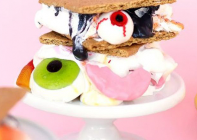 S'more biscuit filled with marshmallow and chocolate