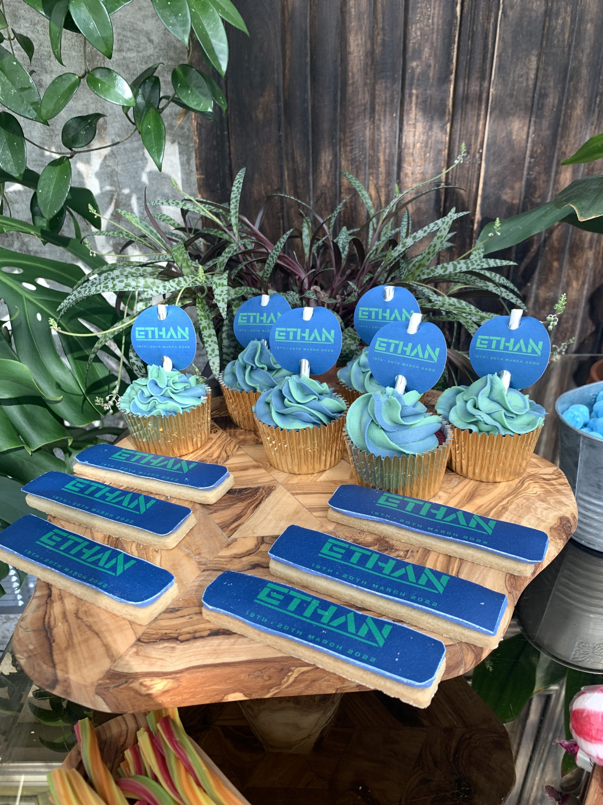 corporate event cupcakes
