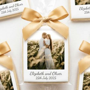 Wedding polaroid style biscuit favours
